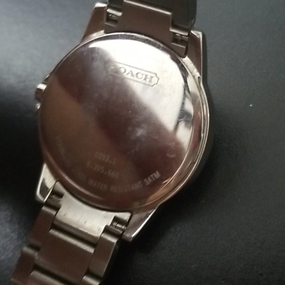 💎 Coach Watch - Silver with Stainless Steel Face - Picture 4 of 6